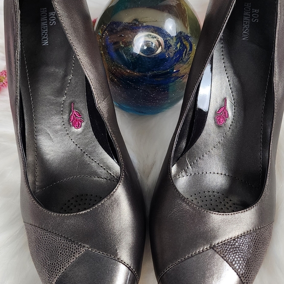 Shoe - Picture 6 of 6